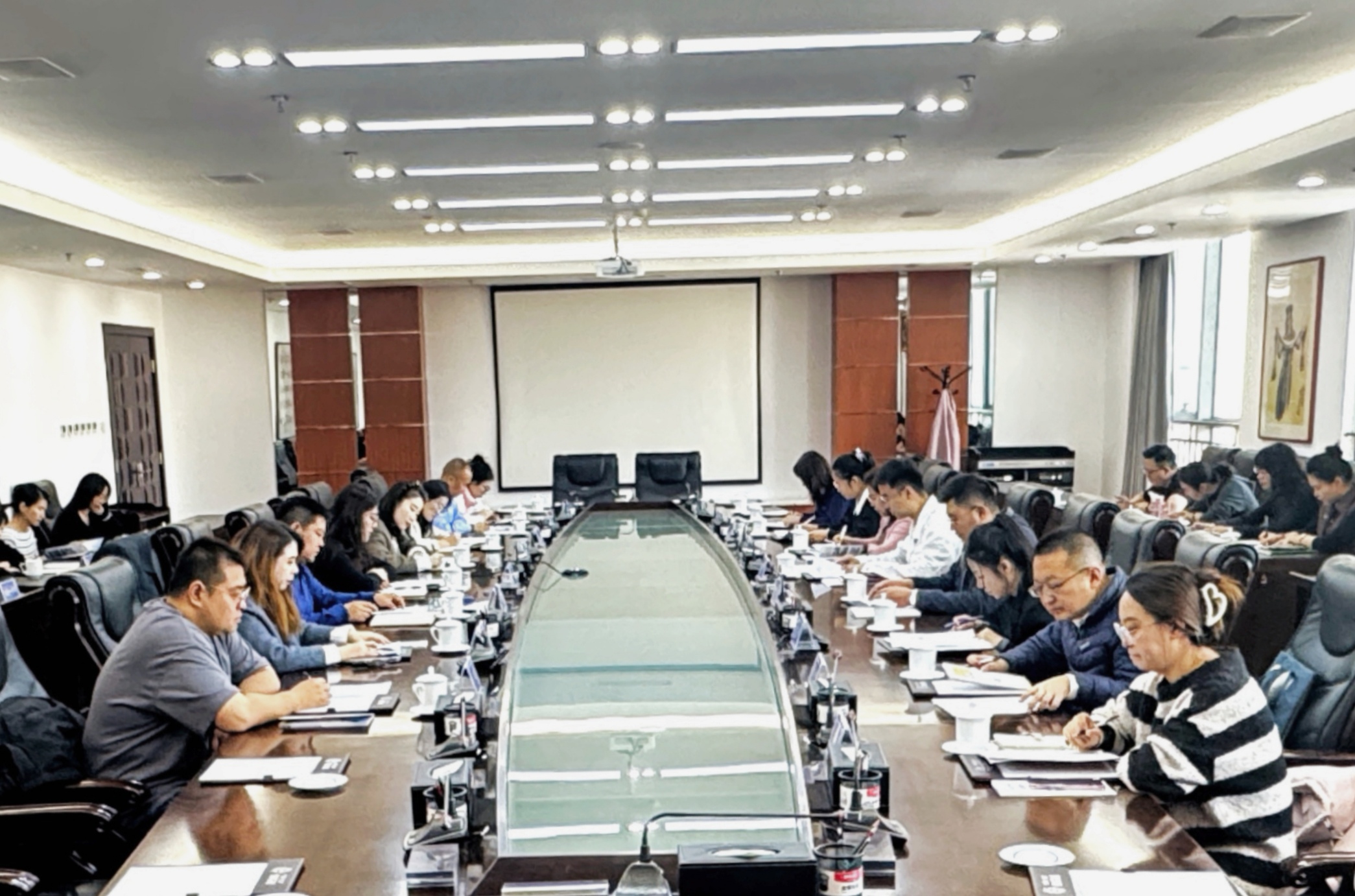 1763345531654065285.jpg auto