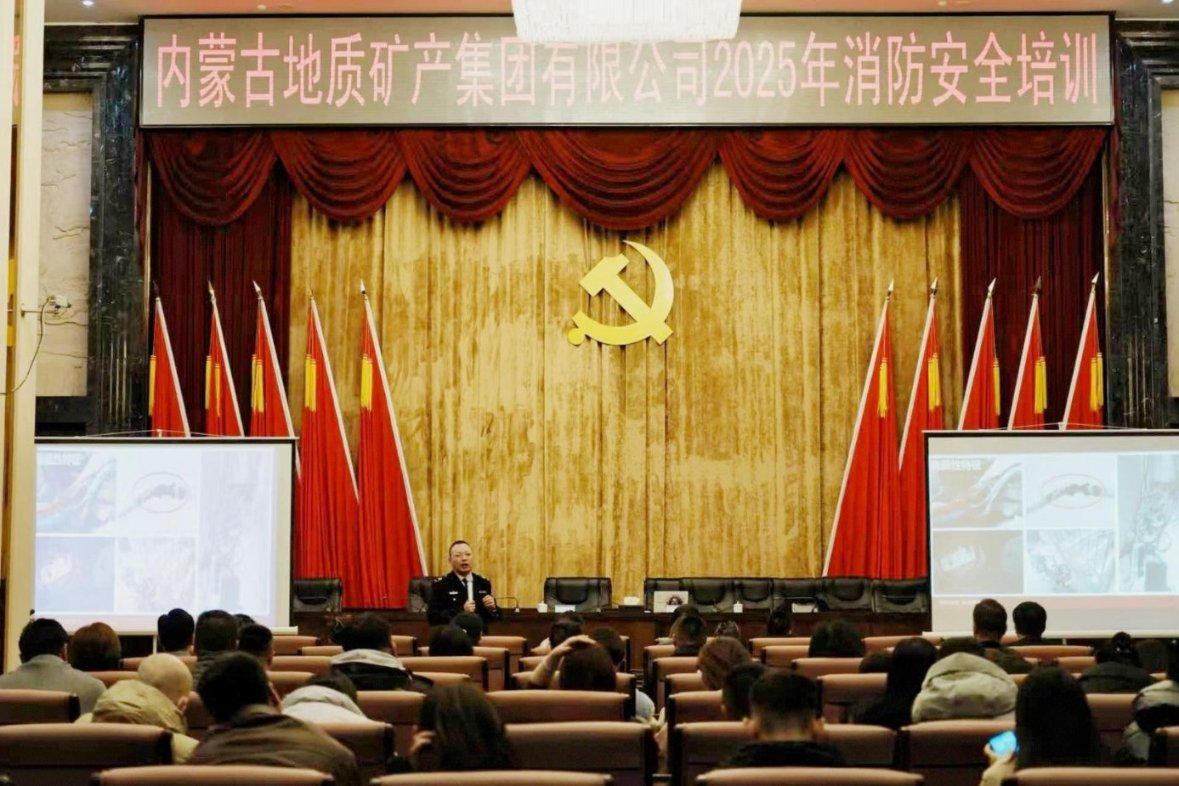 1763606683632014079.jpg auto